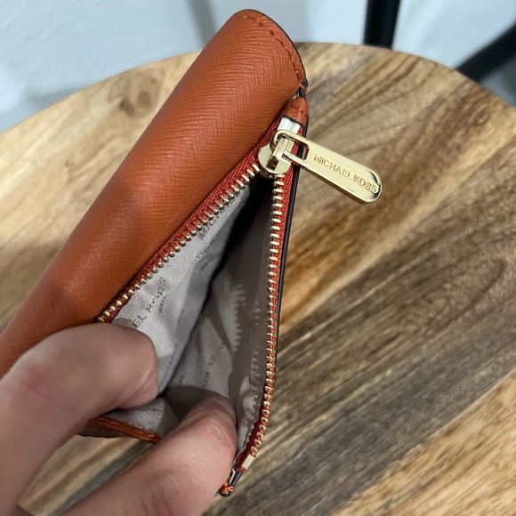 Michael Kors Cross Grain Wallet - Picture 3 of 7